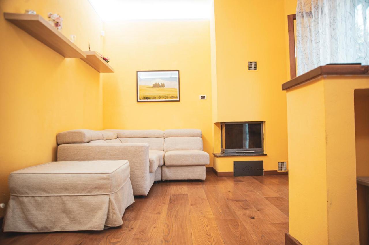 Il Mughetto - Appartamento Con Terrazza Privata San Quirico d'Orcia Luaran gambar